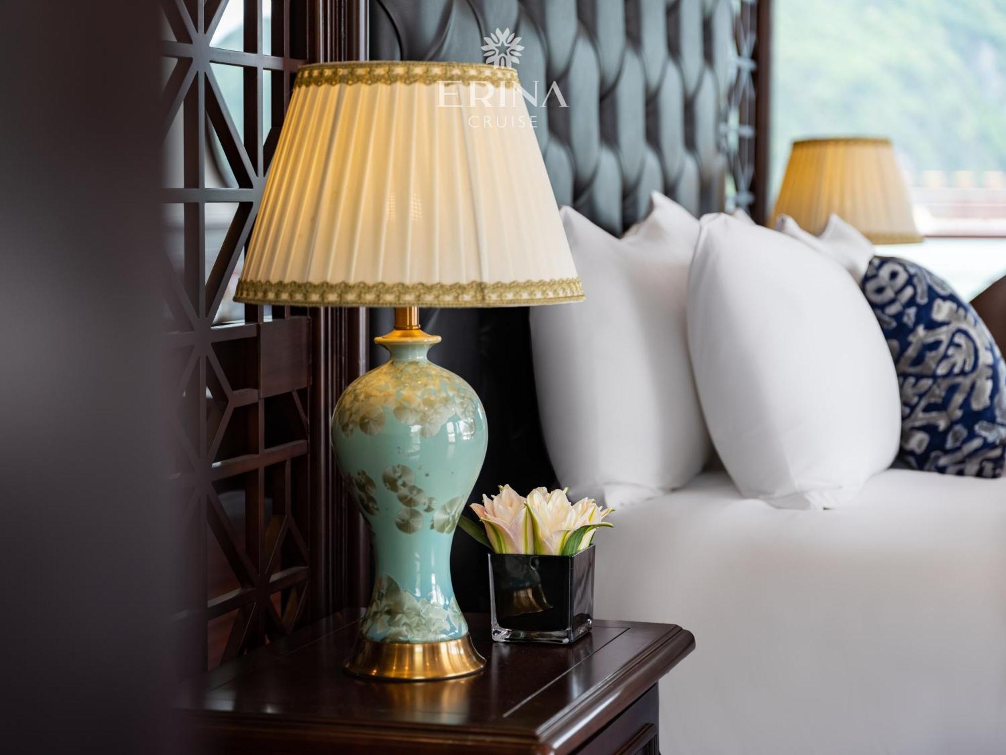  Rosa Cruise Hạ Long