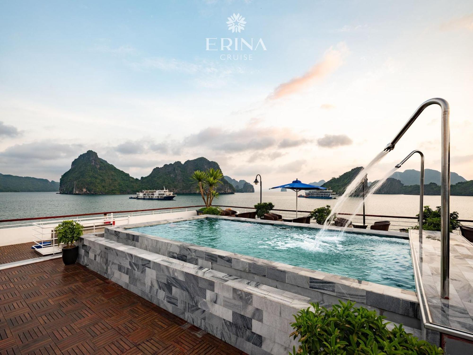 Rosa Cruise Hạ Long