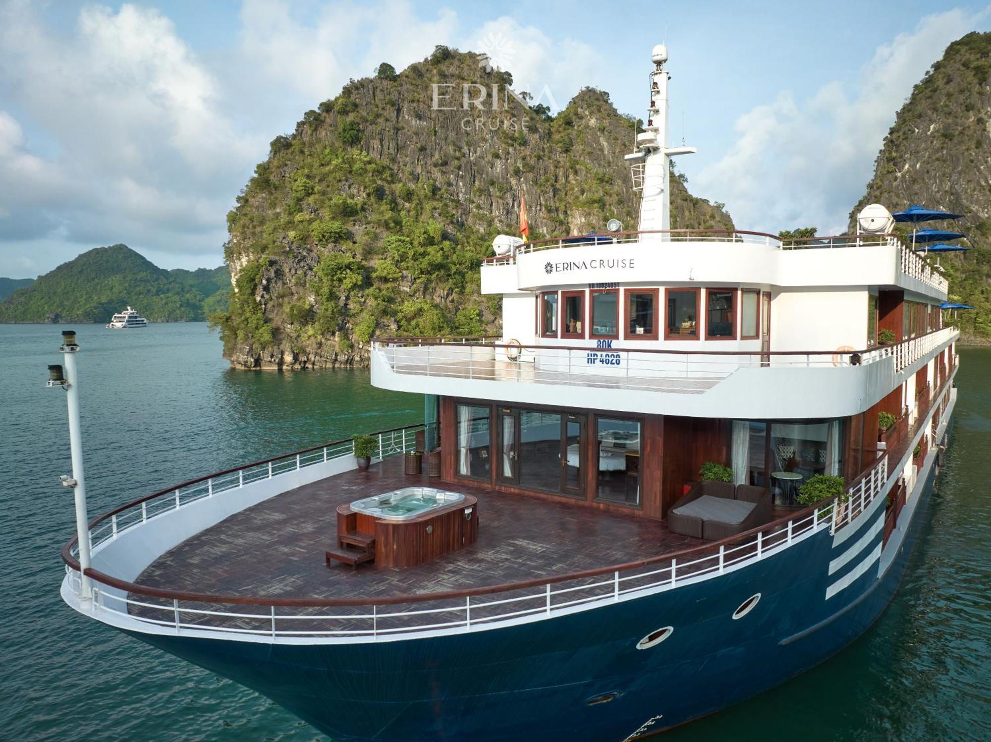 Rosa Cruise Hạ Long