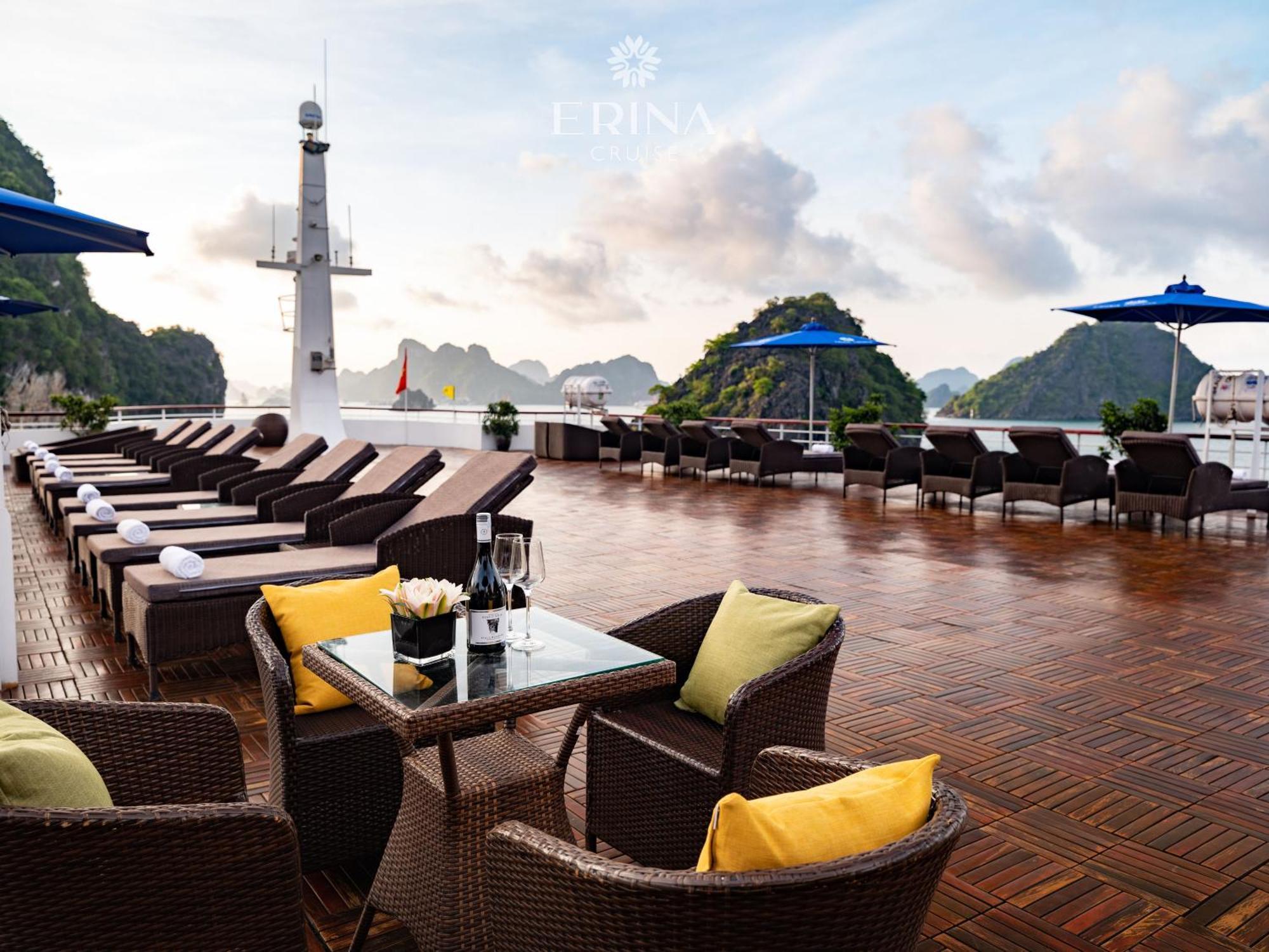 Rosa Cruise Hạ Long
