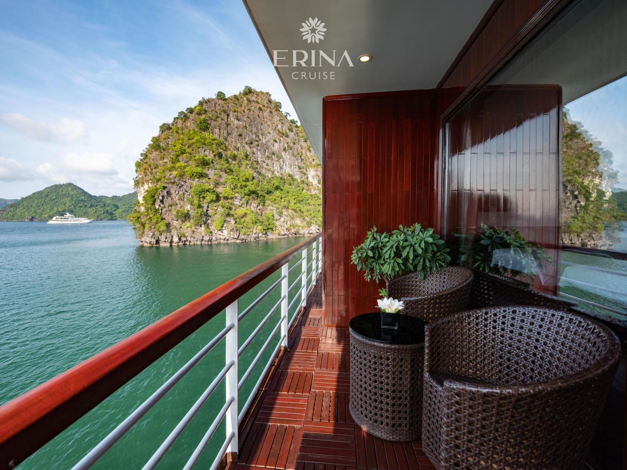 Rosa Cruise  Hạ Long